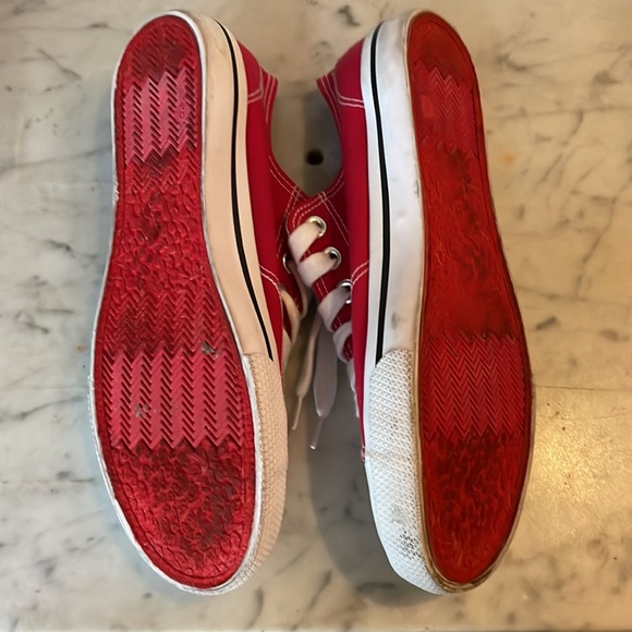 Mossimo Red Canvas Sneakers w/White Laces sz9 - Picture 6 of 6